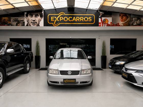 VOLKSWAGEN BORA 2.0 MI 8V GASOLINA 4P AUTOMÁTICO